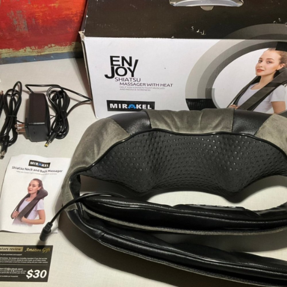 Shiatsu Neck and Back Massager with Soot, Black / Grey